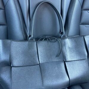 Bottega Veneta Black Woven Tote